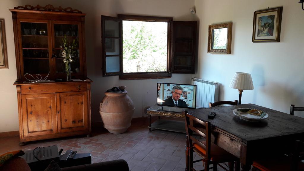 Residenza Il Platano Fortilizio Di Campiglia Rapolano Terme Bagian luar foto